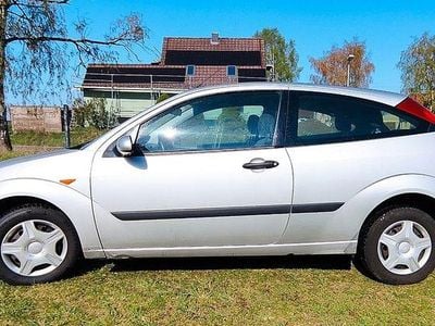 Usata Ford Focus Trend 101 CV (74 kW) 2002 Berlina