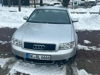 Gebraucht Audi A4 131 PS (96 kW) 2001 Grau Limousine