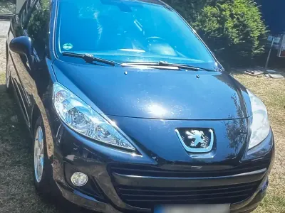 Gebraucht Peugeot 207 74 PS (54 kW) 2011 Kleinwagen