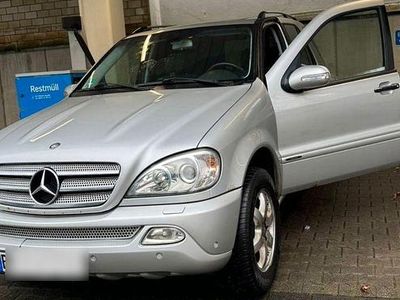 Gebraucht Mercedes ML350 Edition 235 PS (172 kW) 2004 Silber SUV