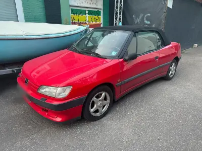 Gebraucht Peugeot 306 Cabriolet 101 PS (74 kW) 1995 Rot Cabrio