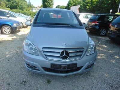 Mercedes B200