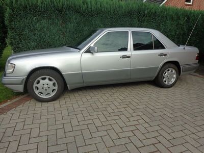 gebraucht Mercedes E250 124er