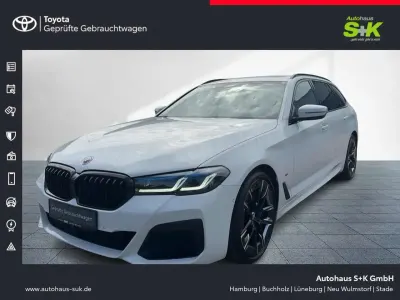 Gebraucht BMW 530 M Sport 286 PS (210 kW) 2022 Alpinweiss Kombi