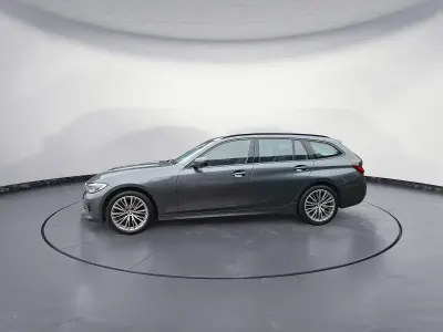 Gebraucht BMW 320 Sport Line 190 PS (139 kW) 2021 Grau Kombi