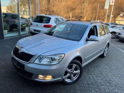 Silber Gebraucht 2013 Skoda Octavia Family Kombi | 4.990 € (Fairer Preis)
