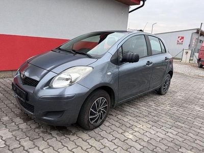 Gebraucht Toyota Yaris 69 PS (50 kW) 2009 Grau Kleinwagen