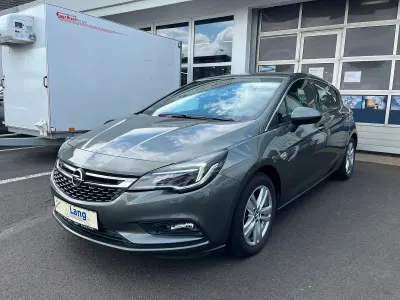 Gebraucht Opel Astra 150 PS (110 kW) 2019 Grau metallic Limousine