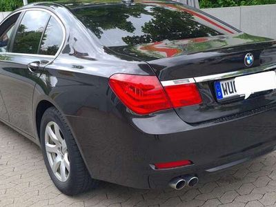 BMW 730
