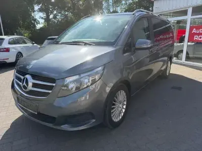 Gebraucht Mercedes V220 163 PS (119 kW) 2016 Grau Van / Kleinbus