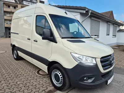 Używany Mercedes Sprinter 143 KM (105 kW) 2021 Szary Van