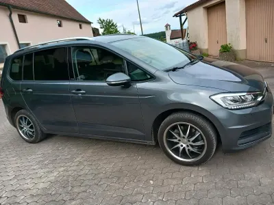 Gebraucht VW Touran 150 PS (110 kW) 2020 Grau Van / Kleinbus