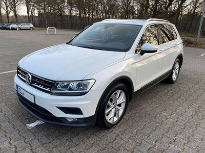 Weiß Gebraucht 2017 VW Tiguan Sound SUV | 19.200 € (Teuer)