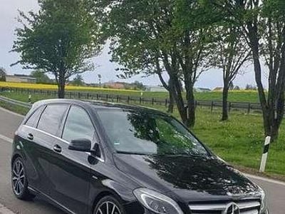 Mercedes B200