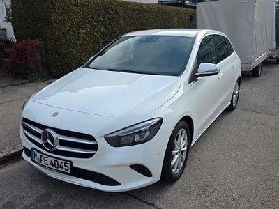 Usata Mercedes B200 163 CV (119 kW) 2019 Bianco Monovolume