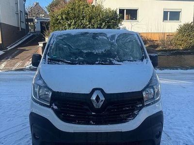 Weiß Gebraucht 2018 Renault Traffic Van / Kleinbus | 6.750 €