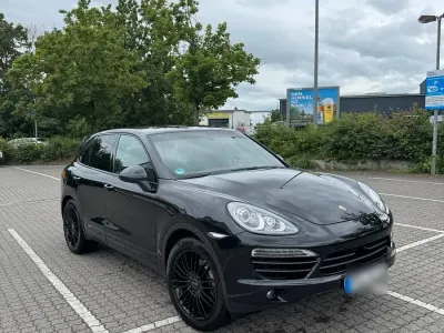 Gebraucht Porsche Cayenne 240 PS (176 kW) 2010 Schwarz SUV