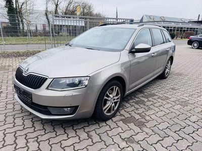 Gebraucht Skoda Octavia Style 150 PS (110 kW) 2015 Cappuccinobeige metallic Kleinwagen