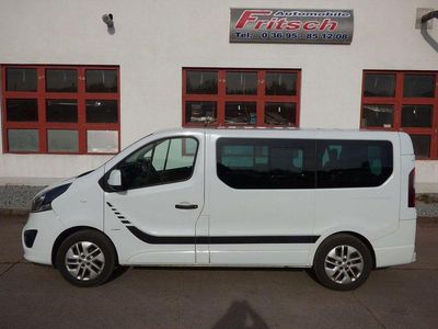 Gebraucht Opel Vivaro 145 PS (106 kW) 2017 Weiß Van / Kleinbus