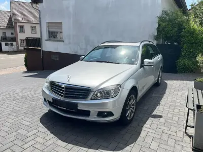 Gebraucht Mercedes C180 156 PS (114 kW) 2008 Silber Limousine