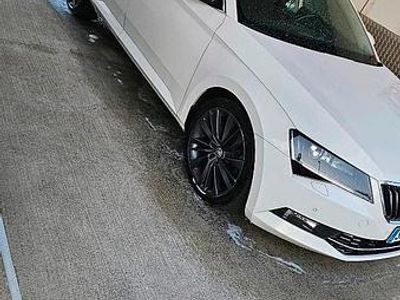 Gebraucht Skoda Superb 150 PS (110 kW) 2018 Weiß Kombi