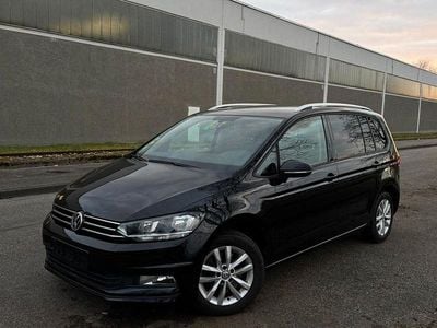 Gebraucht VW Touran 116 PS (85 kW) 2016 Schwarz Van / Kleinbus