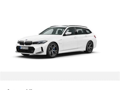 Gebraucht BMW 330e Comfort Edition 292 PS (214 kW) 2025 Weiß Kombi