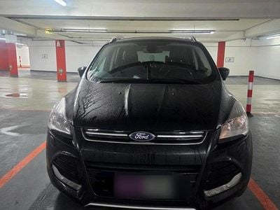 Gebraucht Ford Kuga 180 PS (132 kW) 2015 Schwarz SUV