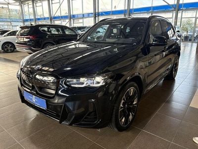 Gebraucht BMW iX3 M Sport 210 kW (286 PS) 2023 Carbonschwarz metallic SUV