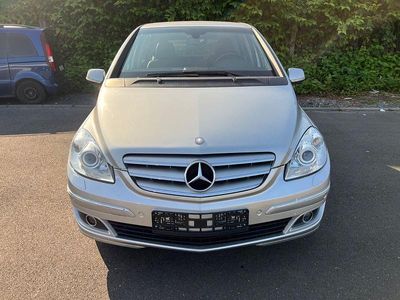 Mercedes B200