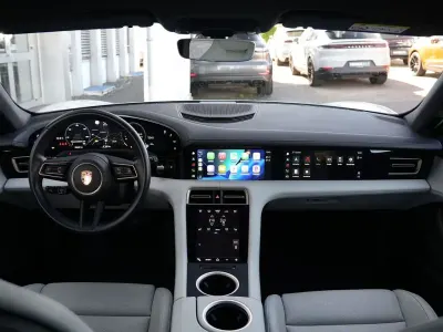 Second-hand Porsche Taycan Cross Turismo 350 kW (476 CP) 2023 Gri Break