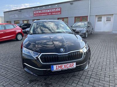 Nouă Skoda Octavia Selection 150 CP (110 kW) 2025 Negru Break
