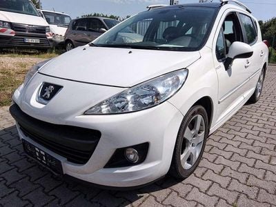 Gebraucht Peugeot 207 Premium 120 PS (88 kW) 2011 Lack weiss banquise Kombi