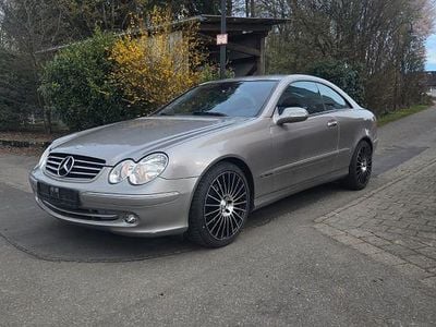 Gebraucht Mercedes CLK270 Avantgarde 170 PS (125 kW) 2003 Silber Coupé