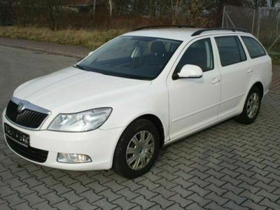 gebraucht Skoda Octavia Combi 1.6 TDI DPF Active