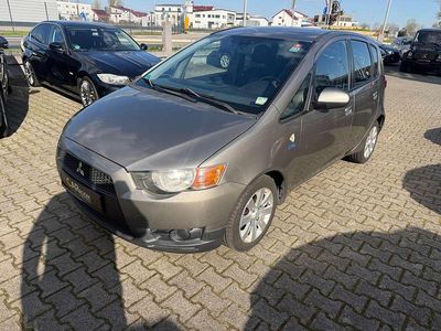 Gebraucht Mitsubishi Colt Invite 95 PS (69 kW) 2009 Brillantgrau (m) Kleinwagen