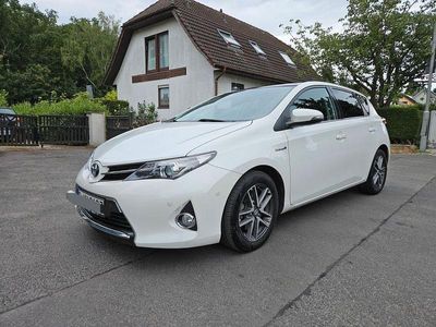 Toyota Auris Hybrid