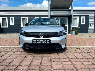 Używany Opel Corsa Basis 101 KM (74 kW) 2024 Szary Hatchback