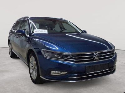 Gebraucht VW Passat Elegance 200 PS (147 kW) 2023 Aquamarinblau metallic Kombi