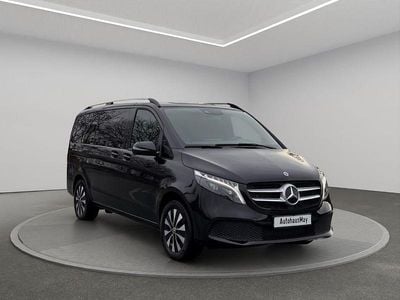 Schwarz Gebraucht 2023 Mercedes V250 Van / Kleinbus | 59.950 € (Fairer Preis)