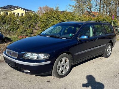 Second-hand Volvo V70 Comfort 170 CP (125 kW) 2003 Albastru Break