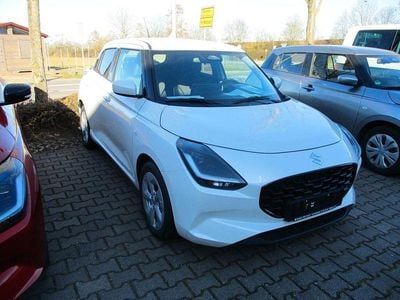Neu Suzuki Swift Comfort 83 PS (61 kW) 2025 Weiß Kleinwagen