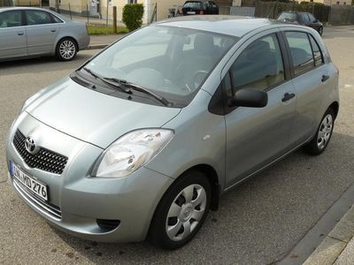 Gebraucht Toyota Yaris 87 PS (63 kW) 2006 Grau metallic Kleinwagen