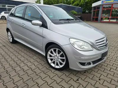 Gebraucht Mercedes B200 136 PS (100 kW) 2007 Silber Van / Kleinbus