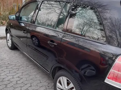 Gebraucht Opel Zafira 140 PS (102 kW) 2007 Schwarz Van / Kleinbus