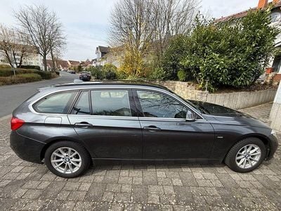 Gebraucht BMW 320 Luxury Line 190 PS (139 kW) 2016 Grau Kombi