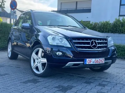 Gebraucht Mercedes ML500 387 PS (284 kW) 2008 Blau SUV