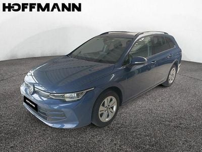 Gebraucht VW Golf VIII Life 116 PS (85 kW) 2024 Anemone blue metallic Kombi