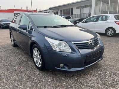 Gebraucht Toyota Avensis Executive 152 PS (111 kW) 2011 Grau Kombi