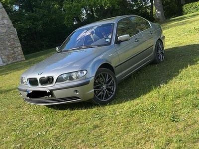 Grau Gebraucht 2004 BMW 325 Limousine | 8.000 € (Fairer Preis)